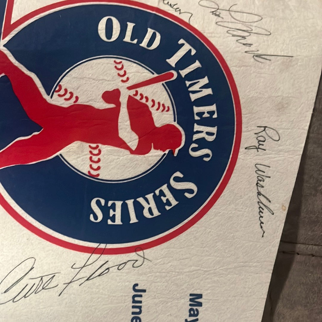 Old timers series pennant signed by Lou Brock, Bob Gibson, Curt Flood and Ray Washburn