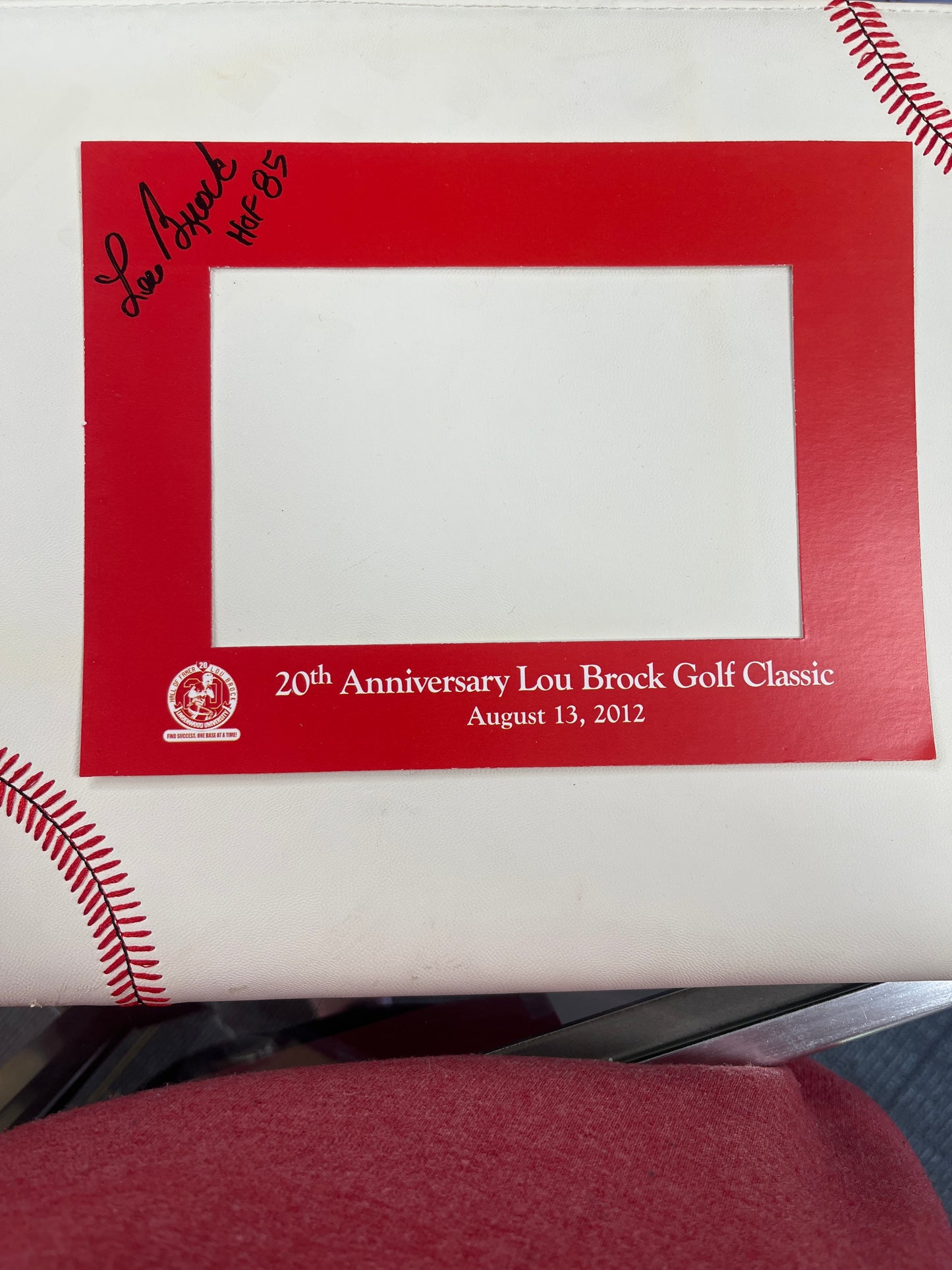 Lou Brock signed 5 x 7 paper picture frame