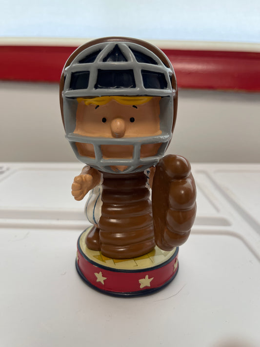 6 in Peanuts gang Linus figurine from All-Star game