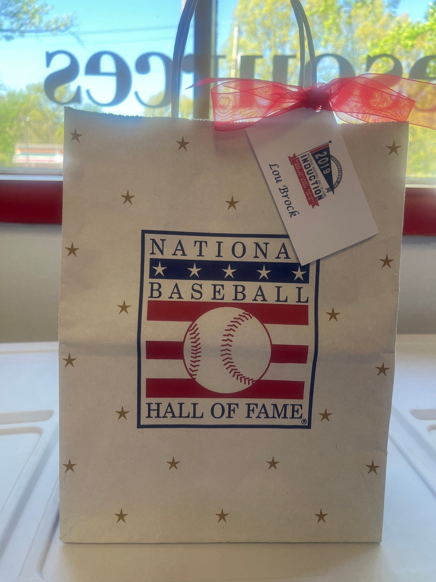 Lou Brock’s national baseball Hall of Fame gift bag from 2019